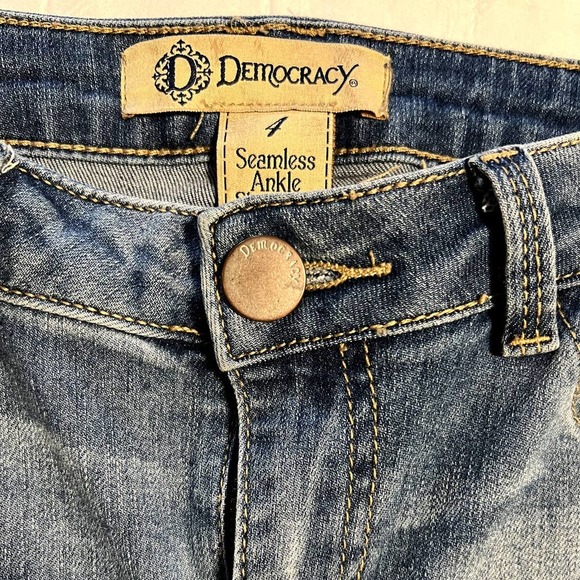 Democracy Blue and Cream Skinny Jeans with Floral Embroidery - Picture 3 of 13